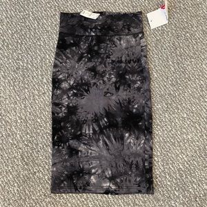 NWOT Womens Fitted Skirt